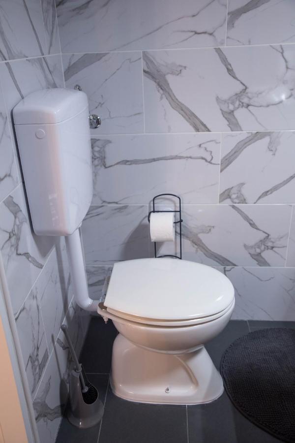 Studio Apartman Suburban Visnjevac 외부 사진